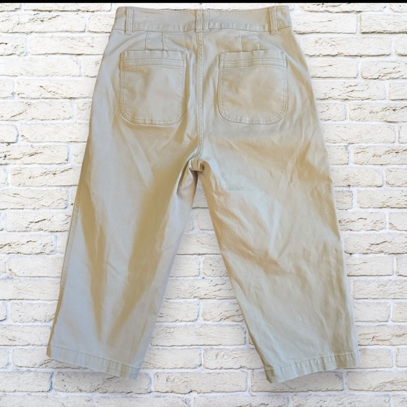Christopher & Banks Light Khaki Capris Size 4 - Picture 2 of 4